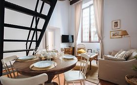Casa Galera Historic Downtown Apartment In Seville